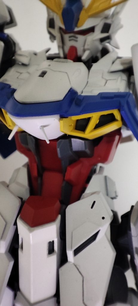 飛行形態があるので航空機についてそうなアンテナをイメージして付けましたすぐポロリするので苦労しました。