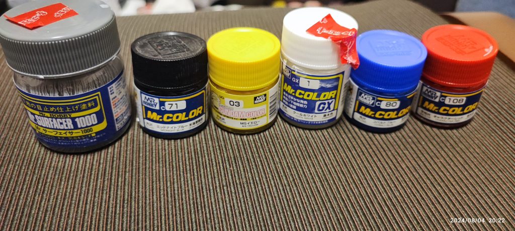 使った塗料です。エクリプスの黒いパーツを少し青寄りの黒にしました。他の塗料はレギュラーメンバーです。