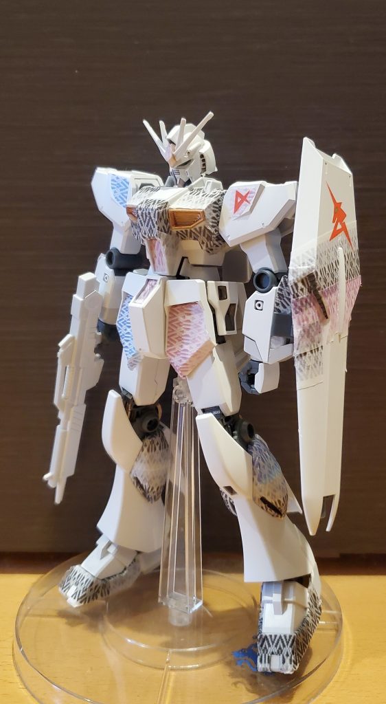 左から~顎と、胸のダクト部分は、ゴールドはなんか違ったのでカッパーで塗装。ファーストロッド風に赤にしようか迷いましたが、せっかくなので和風にしたくてこの色をチョイス。ちょっと和風感出たと思います。