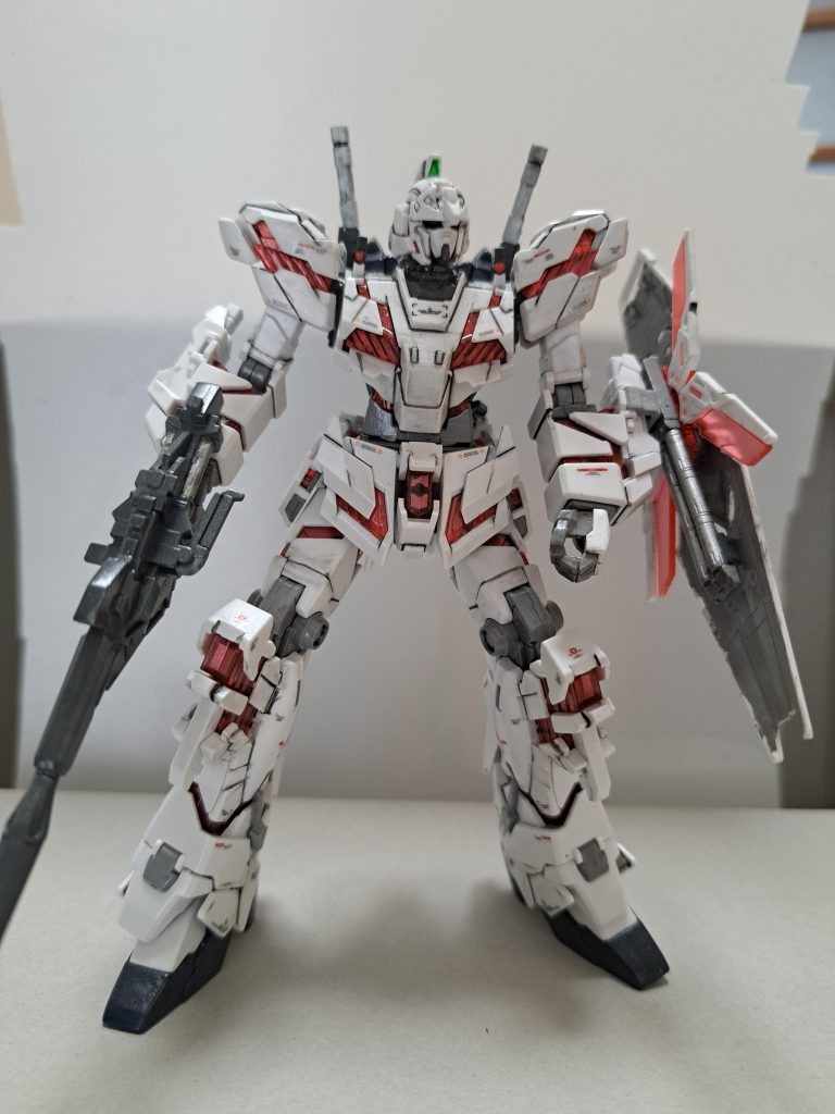 ポーズも決まりません。