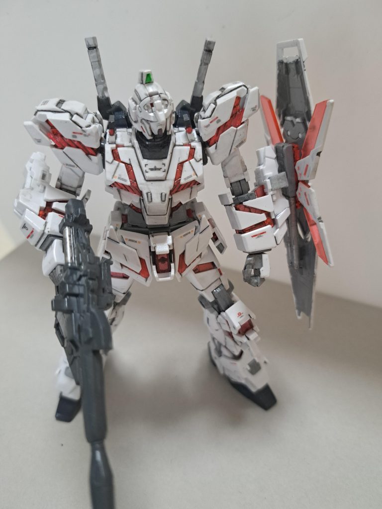 せめてデカールは手持ちでいっぱいペタペタ