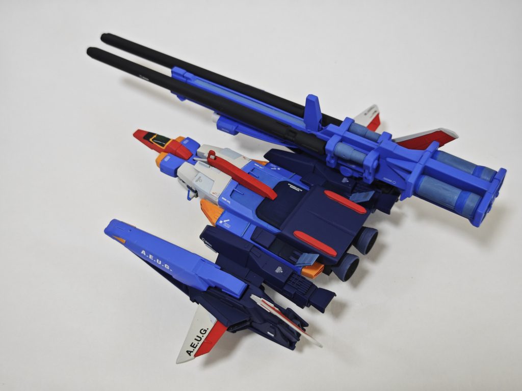 初代カラーのコアファイターもZZガンダムになれるのでパイロットの負担軽減。ジュドーがネオコアブースターに乗ることもあるぞ。