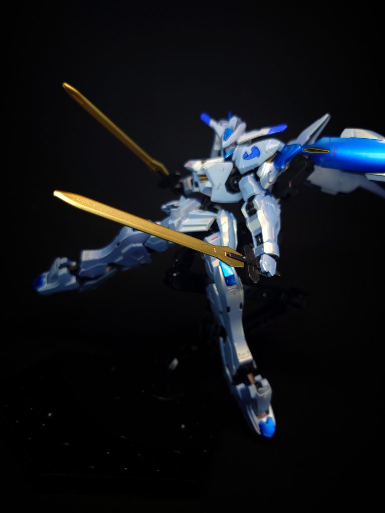 神格化されている故か厄祭戦後もバエルは手が付けられておらず、当時の姿のまま約300年間モスボール状態で保管されていた。フレーム構造や装備なども厄祭戦当時のままであり、多くのガンダムが機密保持のためにコックピットが撤廃された状態なのに対し、本機のコックピットはオリジナルの阿頼耶識システムを備えた物となっている。アグニカの死後、約300年の間に幾多もの人間がバエルの再起動を試みたものの、いずれも成し遂げられずに終わっている。さらに厄祭戦当時の記憶が薄れていったことで「アグニカに選ばれし者のみが動かせる機体であり、その人物こそギャラルホルンを統べるに相応しい」というオカルティックな認識が刷り込まれることとなった。