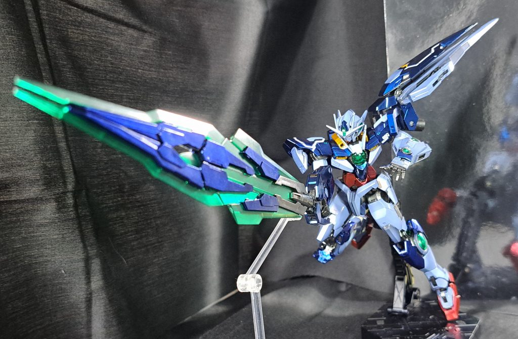 ムーンストーンパールにクリアホワイトで仕上げるにあたり、試し吹きで何故か青みが出て不思議に思いましたが、これはこれでイイ！と思いそのまま完成させました。