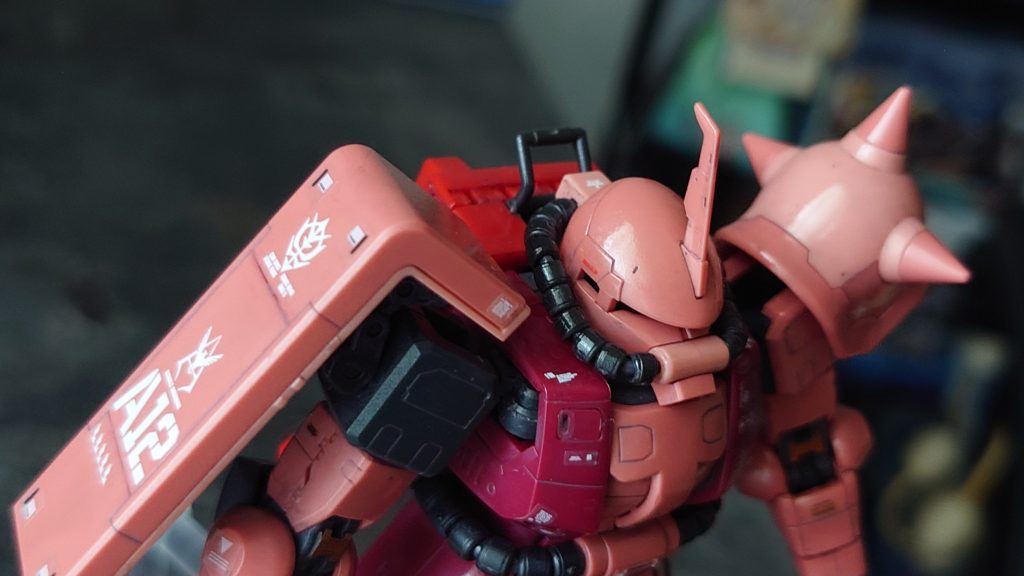 光沢クリアを吹いてからスミ入れ&ウォッシング、デカール貼りました。