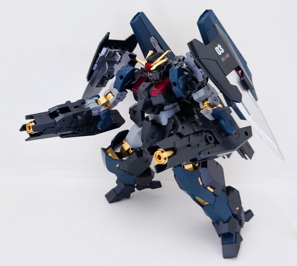 手首を外して両腕をキャノン砲にすることも可能です!