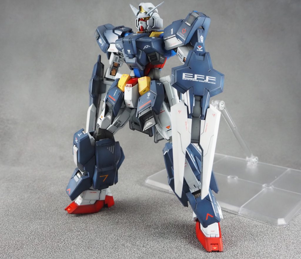 今回もアクションベース8を使用して、しっかりと支持しています。そこそこ重量のあるキットとなっています