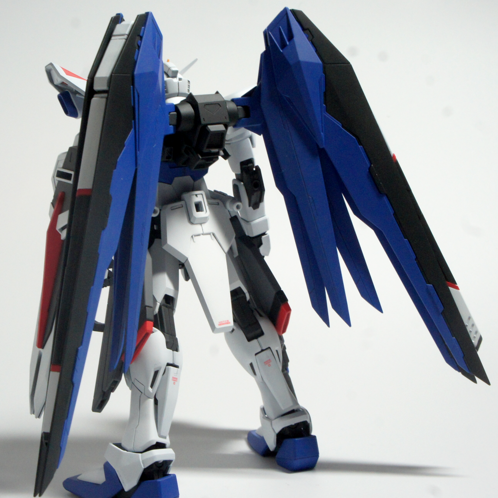 Color WHITE : ultimate white BLUE : Toning cobalt blue, wine red and ultimate white at 8:1:1 RED : Toning hermann red and ultimate white at 9:1 YELLOW : Toning orange yellow and ultimate white at 1:1 NAVY BLUE : Toning neutral gray Ⅴ and midnight blue at 7:3 GRAY : NAZCA mechanical surfacer SUPER HEAVY other : fluorescent pink, fluorescent yellow 