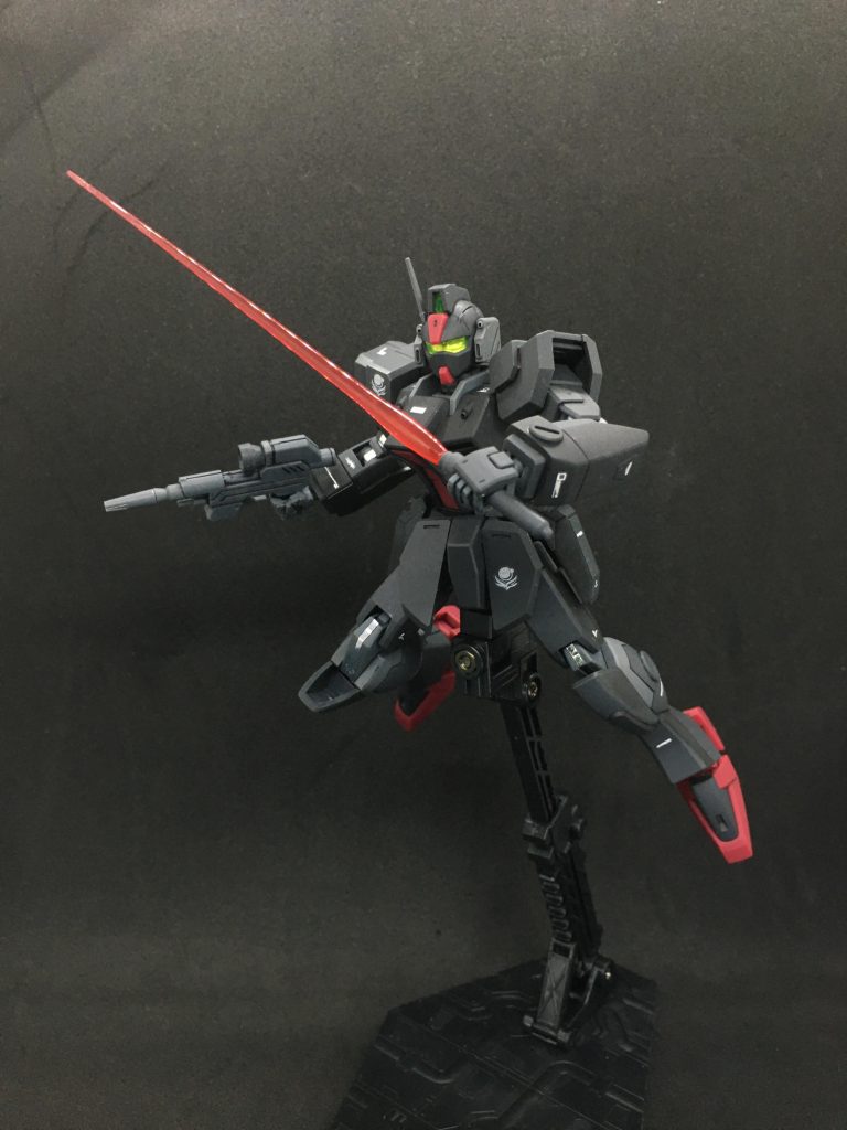 ほぼ真っ黒なのですがスミ入れしないといまいち映えません。スミ入れって何の色でも大事。