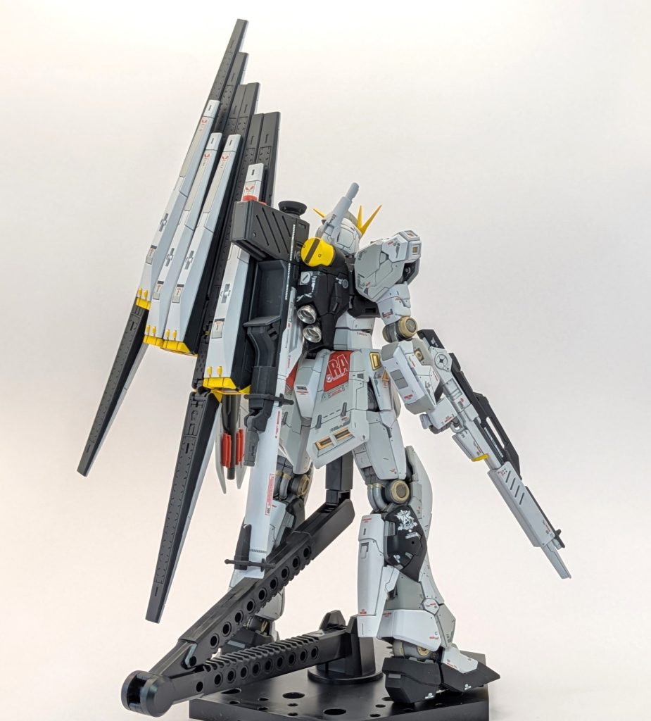 ファンネルデザインするときに、根元から2本目と6本目だけ伸ばしてあとは畳みましょうって言った人、まじ天才。