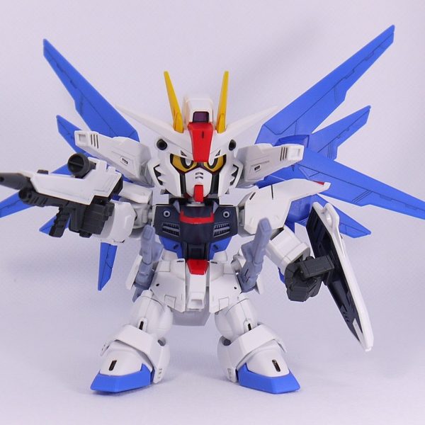 SDガンダム クロスシルエット　フリーダムガンダム