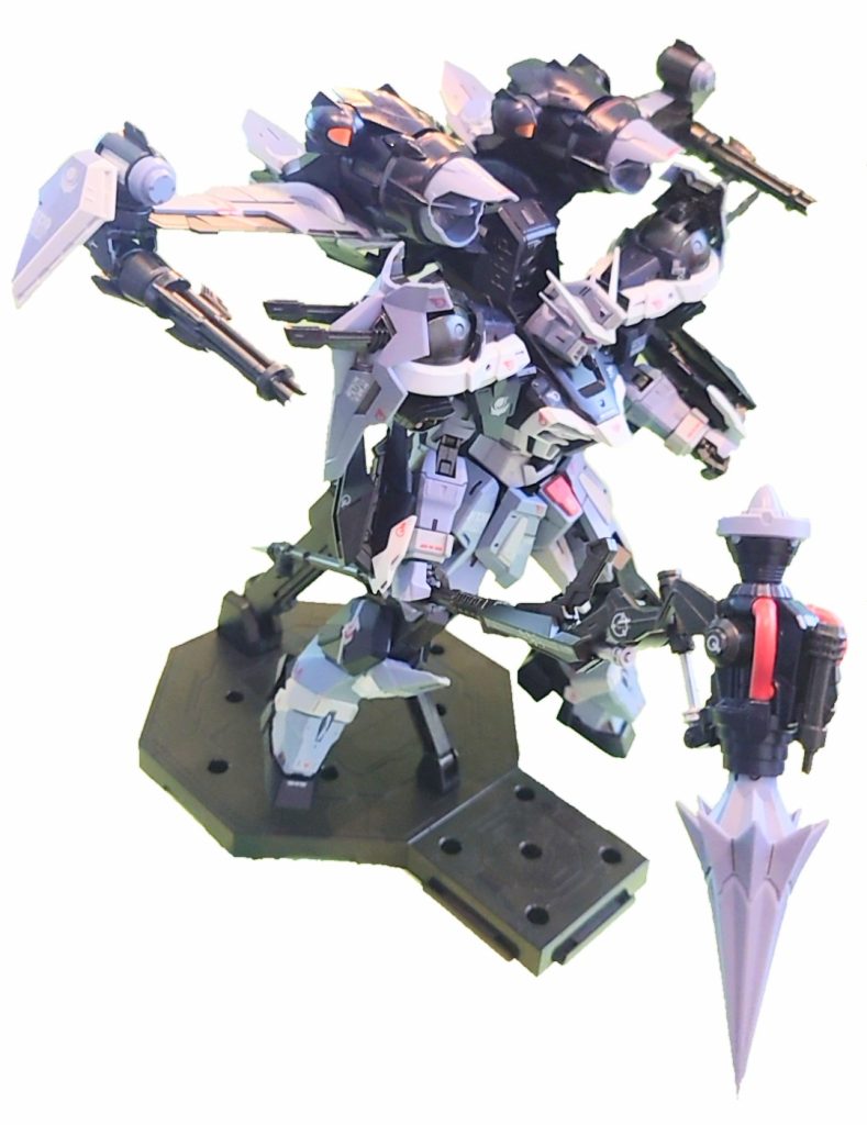 空戦用複合兵装「アドラー」ウォーハンマーモード空戦特化なのに無骨な武器を振り回す