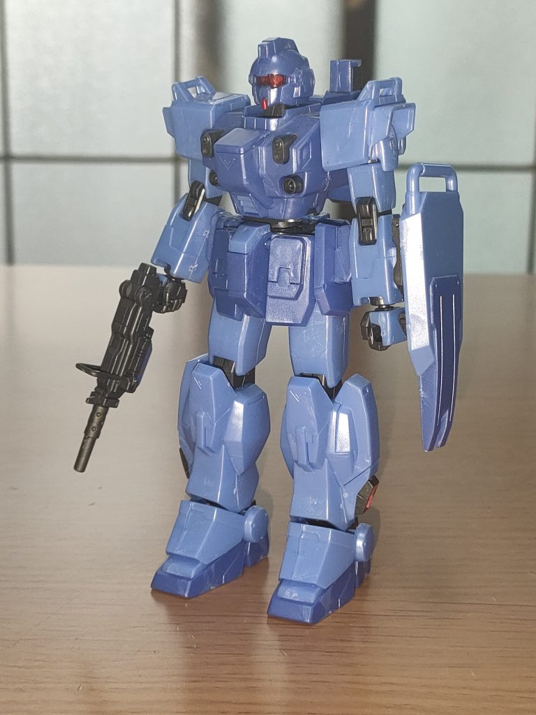 素立ち。ガンダムベース限定のメタリックグロスインジェクションです。