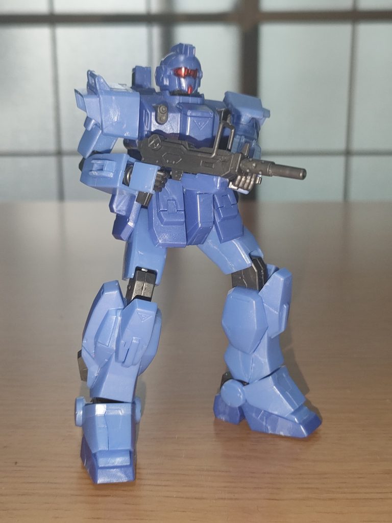 100mmマシンガン両手構え。ちゃんとフォアグリップ持たせられました。