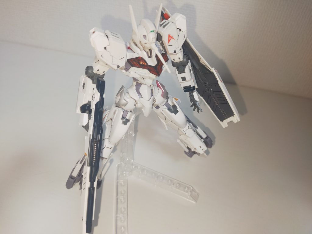 今回の1番好きなポイントは太もものスラスターかもしれません。また、足先の形も好きです