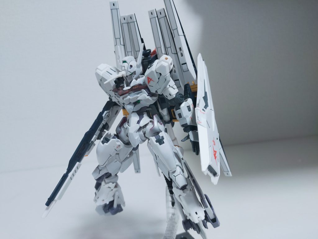 ファンネル。本機体の一番の難点であり利点、量産されなかった理由。これを動かすのが1番難そうですね。訓練生の中でも