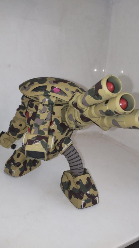 迷彩はハイキューのマステを使いましたが塗料の順番を間違えて想定の色合いの色合いにならなかったけど初めてづくしにしてはまずまず上手くいったかな？アップにすると色々アラが目立つけど…