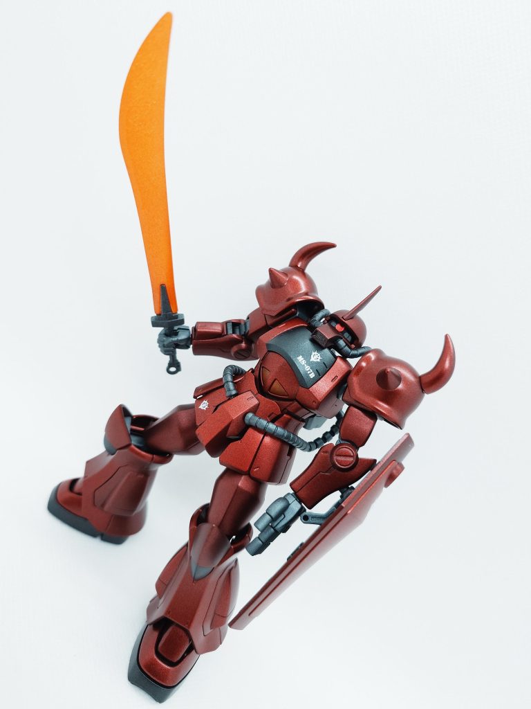 赤いグフもありかなと思いますが、いかかでしょうか?