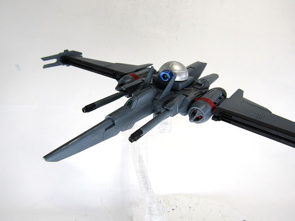 見ての通り、新型リフターのフォランテスを有人戦闘機に改修した機体という設定です。というか、解釈です。スケール感的に大きすぎる感じですが、あえてこちらがコクピット部なのではという気がするところです。