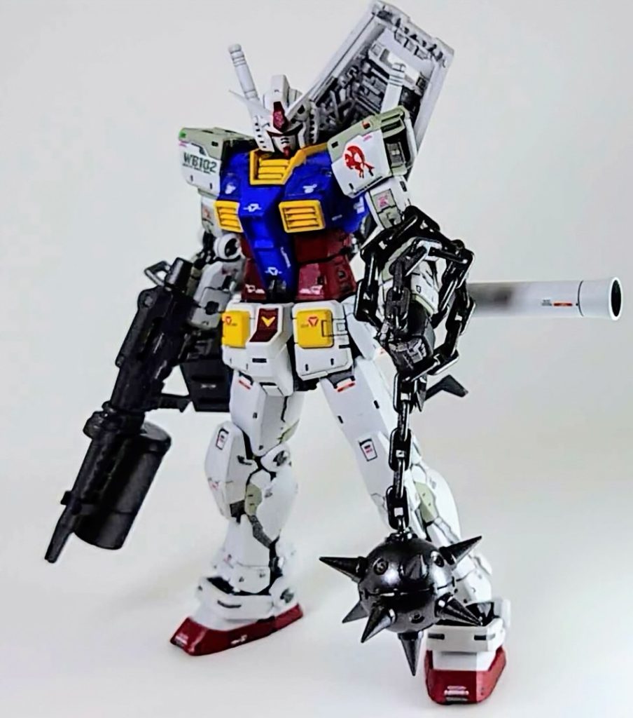 多くのモデラーさんも絶賛してますが、ver.2.0は本当に素晴らしいキット。外観のカッコよさや可動域の広さ等、文句の付けようが無いですね。プレバンで販売の武器セットも素晴らしいですが、個人的にはやっぱりハイパーハンマーが最高(笑)。