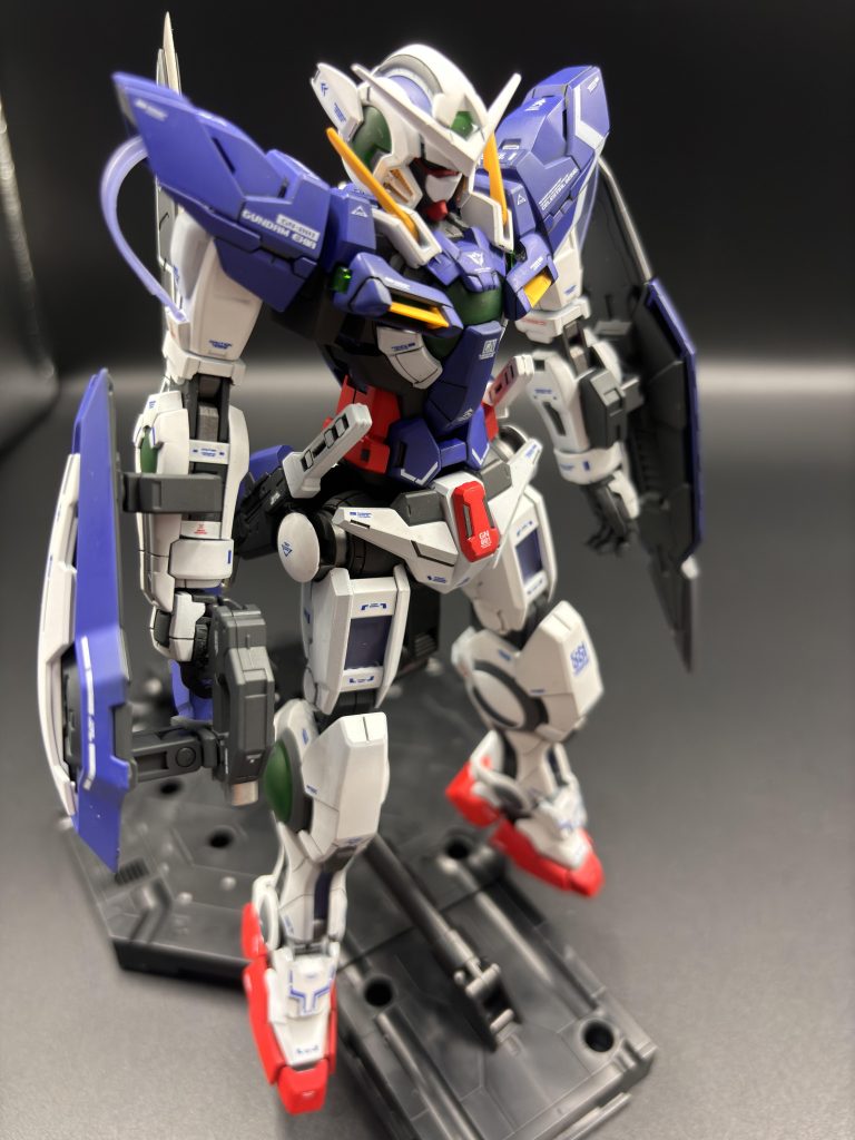 モールド掘りなおしてヤスリがけして、塗る基本的な部分ではあるんですが、まだまだ粗が多く画像を拡大して見られるとそういったところがバレるガンプラ製作って難しい…