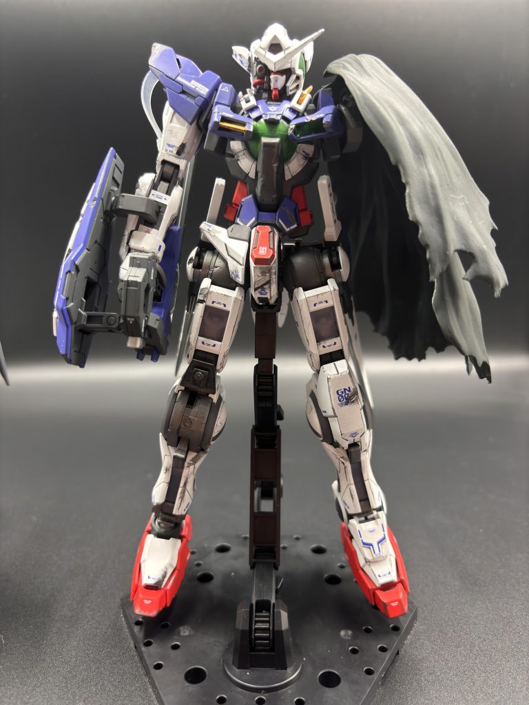 塗装後のポージングは何より塗装ハゲが一番怖いそのため基本完成後はあまりいじらず素立ち状態の写真が多くなってしまう塗装したキットでも塗装ハゲさせずポージングさせるコツとかあるのだろうか