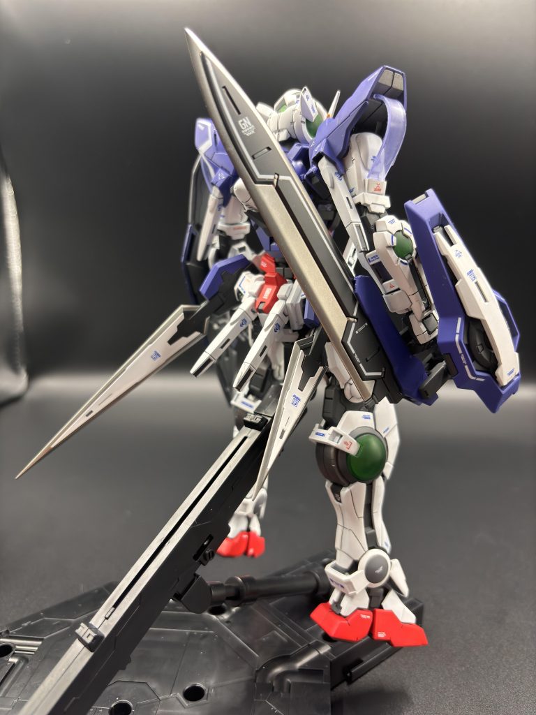 リペアの方に引き続きプレミアムメッキシルバーで塗装こっちはちゃんと鏡面のようにしたかったけど、ヤスリがけが足りなかったのと塗料の吹き付け方が上手くないから曇ってしまった今後精進していきたいところ