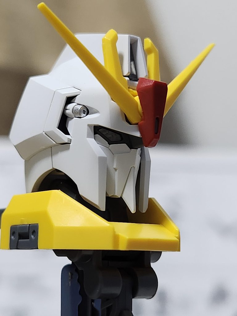 小さい中にしっかりと表現されていて格好良いです