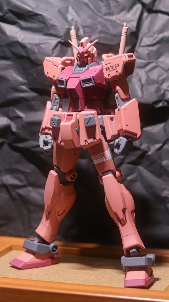 ミキシングビルドにてキャスバル専用ガンダムを作製しました。