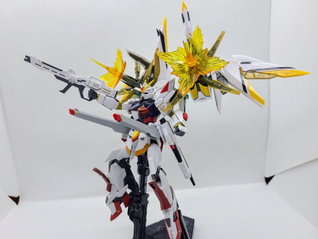 通常時フルバーストフリーダムのフルバースト、最初見た時の子どもの自分の脳を焼いてきて、ストフリより好きなんですよねぇ。