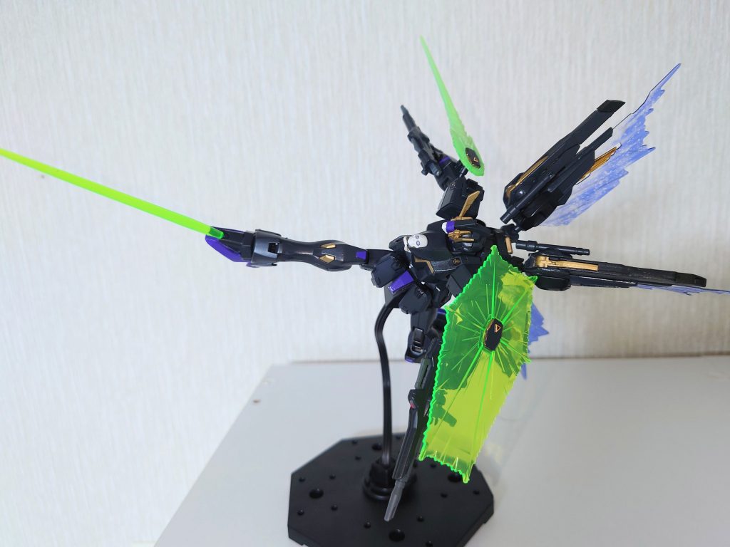 つま先サーベルの色をグリーンに変更しました。