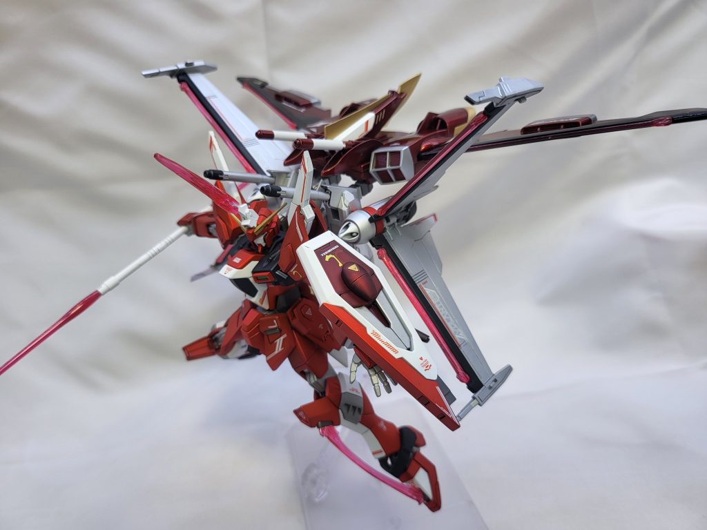 クリアブラックとディープクリアレッドはファトゥムと同じ。関節にスーパーファインシルバー。アンテナなどのゴールドもスーパーリッチゴールド。