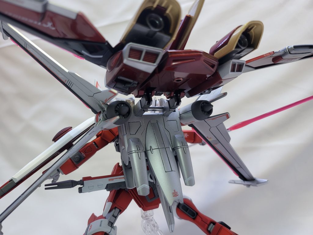 接続方法はインジャの背中のパーツを移植しただけと言う簡単改造。