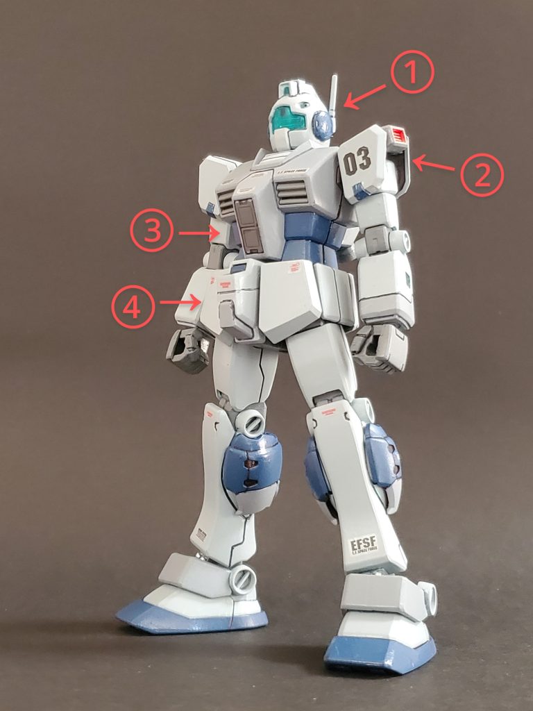 では今回の改修ポイント~🎵①頭部はいつも通りアゴ回りを少し削り引けるように改修❕そして今回は耳当て👂️?はモールドなどがハッキリ出なくて嫌なので、平らに削り込み❗そしてジムコマンドの耳当て👂️を取り付けて形状を明確化👍またトサカにはプラ板追加でディテール🆙さらにアンテナを増設しました🎵②肩アーマーもジムコマンドより頂戴しました🙇③コクピット部分は黒いだけでは物足りないと感じ、ちょうど合うサイズのパネルパーツを当て込んでます😌🎶④腰前パーツのセンター部分はGP-01、エプロン部分はジムIIのものを使用✌️