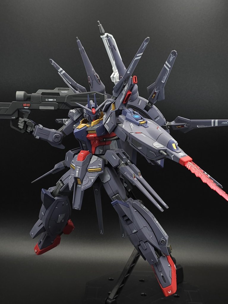 レジェンドをベースに腰周りをプロヴィデンスに変更し背面、サイド、リア腰部、両肩に計16基のドラグーンをマシマシ搭載