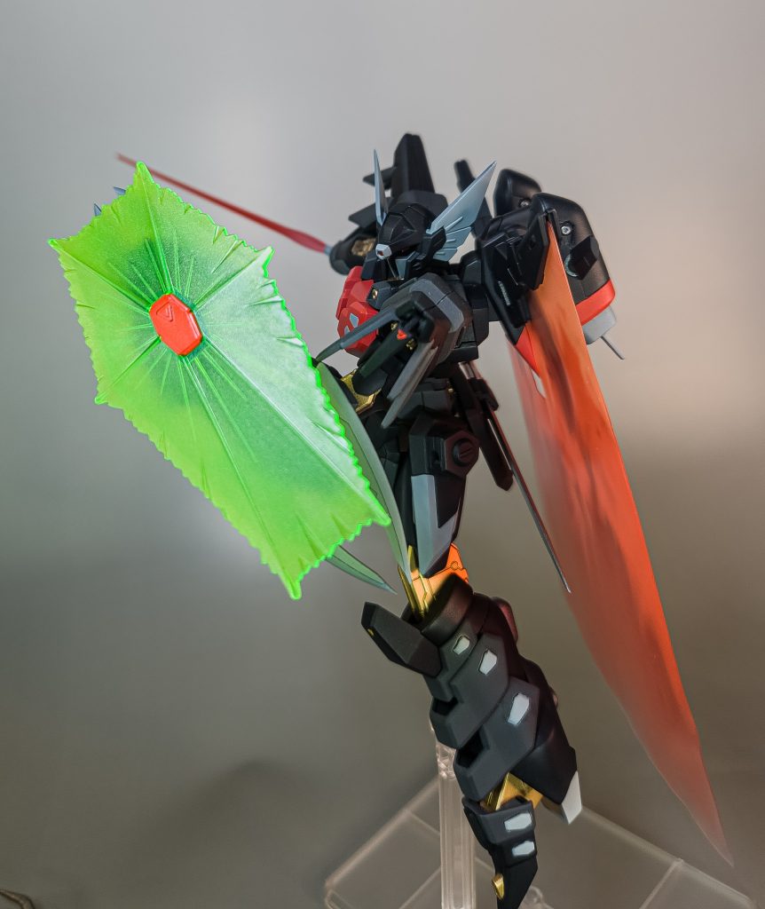 作中とは形状が違うのですが地味に結構使っていたビームシールドを再現してみました。