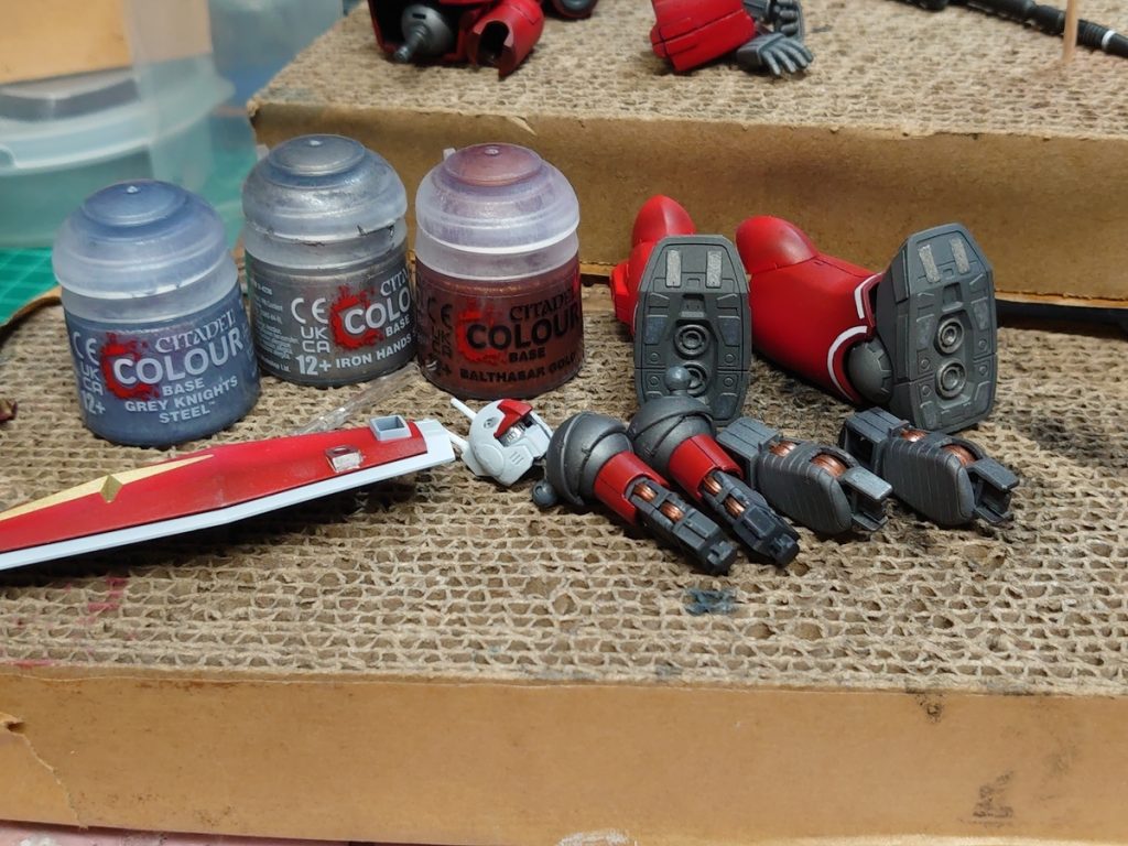 シタデルの金属色で補色、ドライブラシ