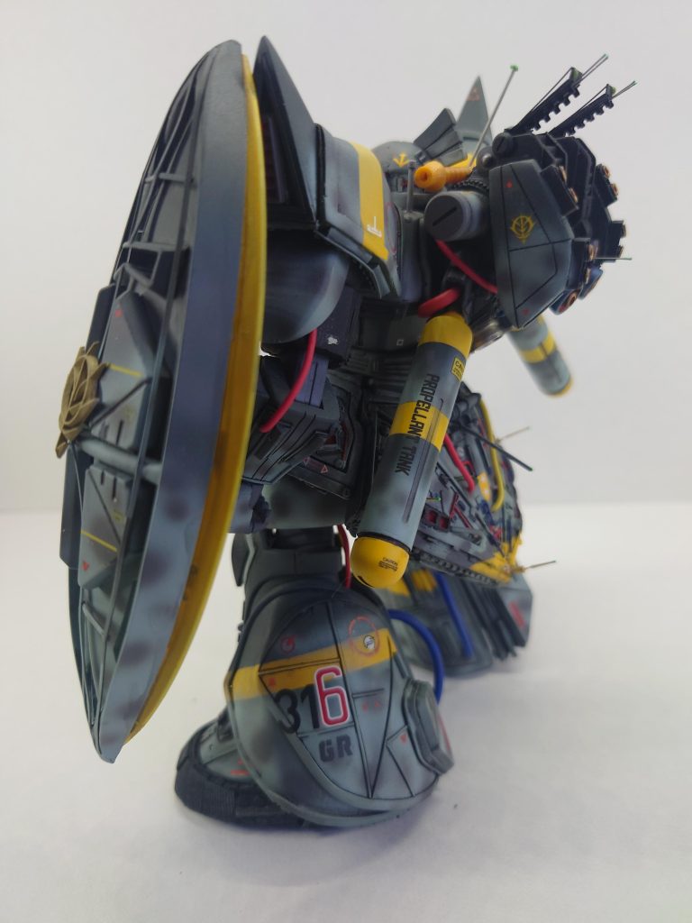 デカールはミリプラドイツ軍のキングタイガーの流用多めにしてます