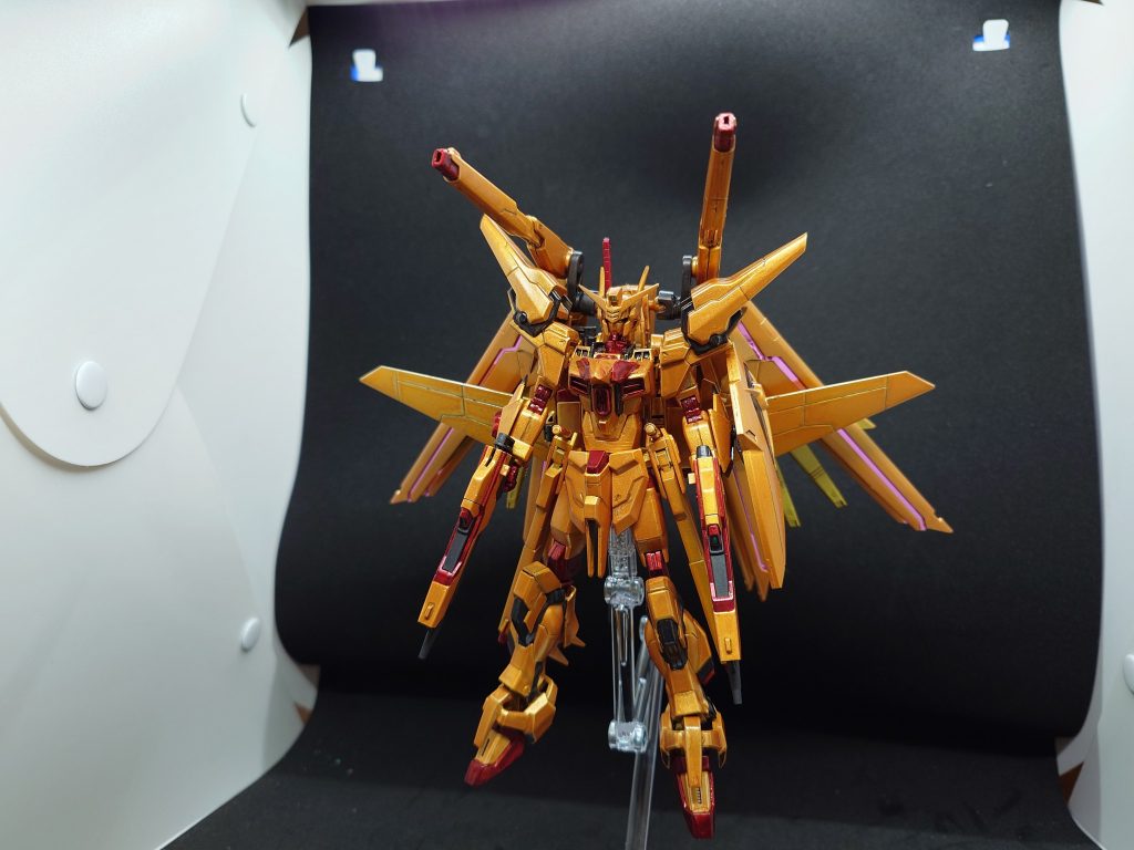 ドッキングするとこのようになります。ショルダーキャノンは伸ばした状態となるのがデフォとなります。