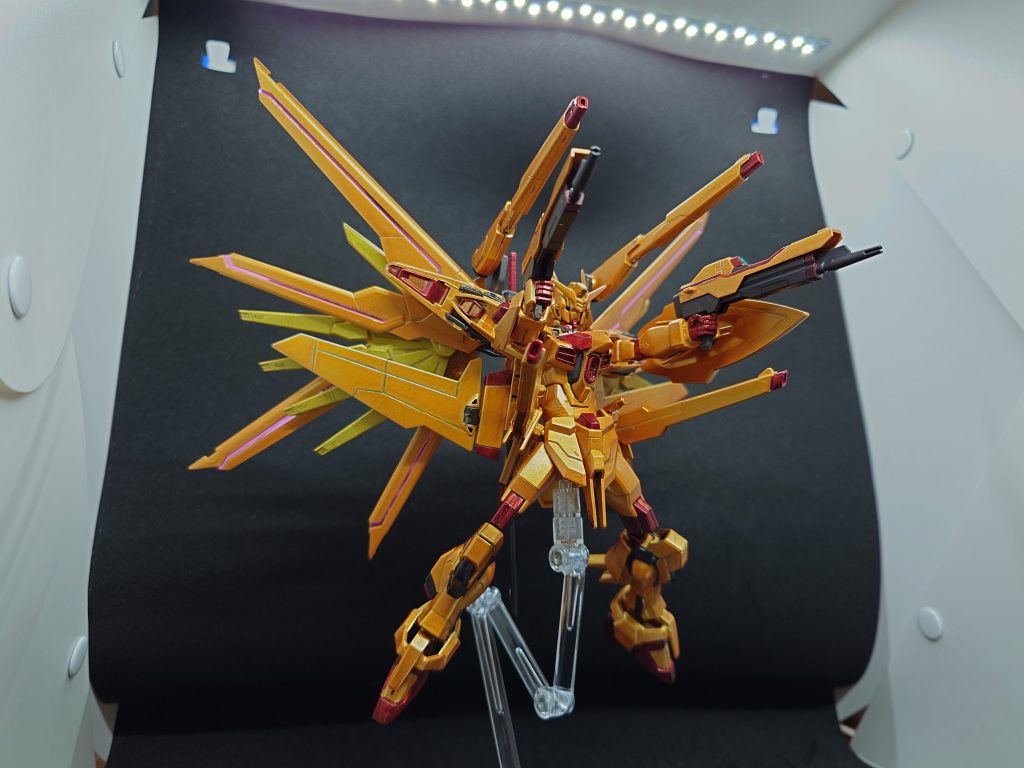 ディスラプターみたいな超兵器は搭載してませんが、プラウドディフェンダーを装備している時点で、ね。