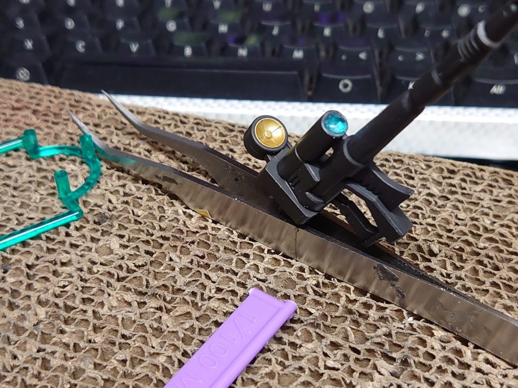 ハンドガンにはレンズを追加しました。