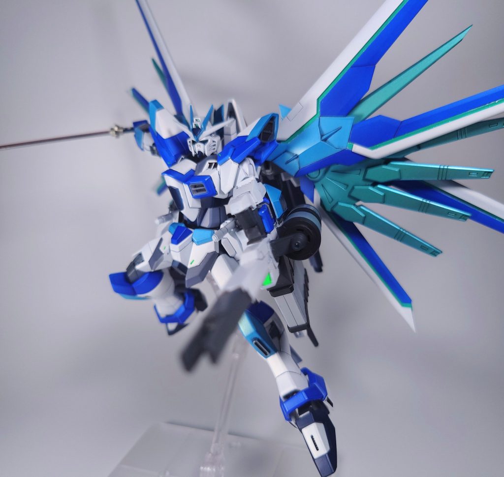 本機は各種研究・試験運用を終え解体予定で保管されていたが、ブルーコスモスによるファクトリー襲撃時にコンパスから出向していたテストパイロットNとSが搭乗、機体は大破したものの敵部隊の迎撃に成功している。========================================