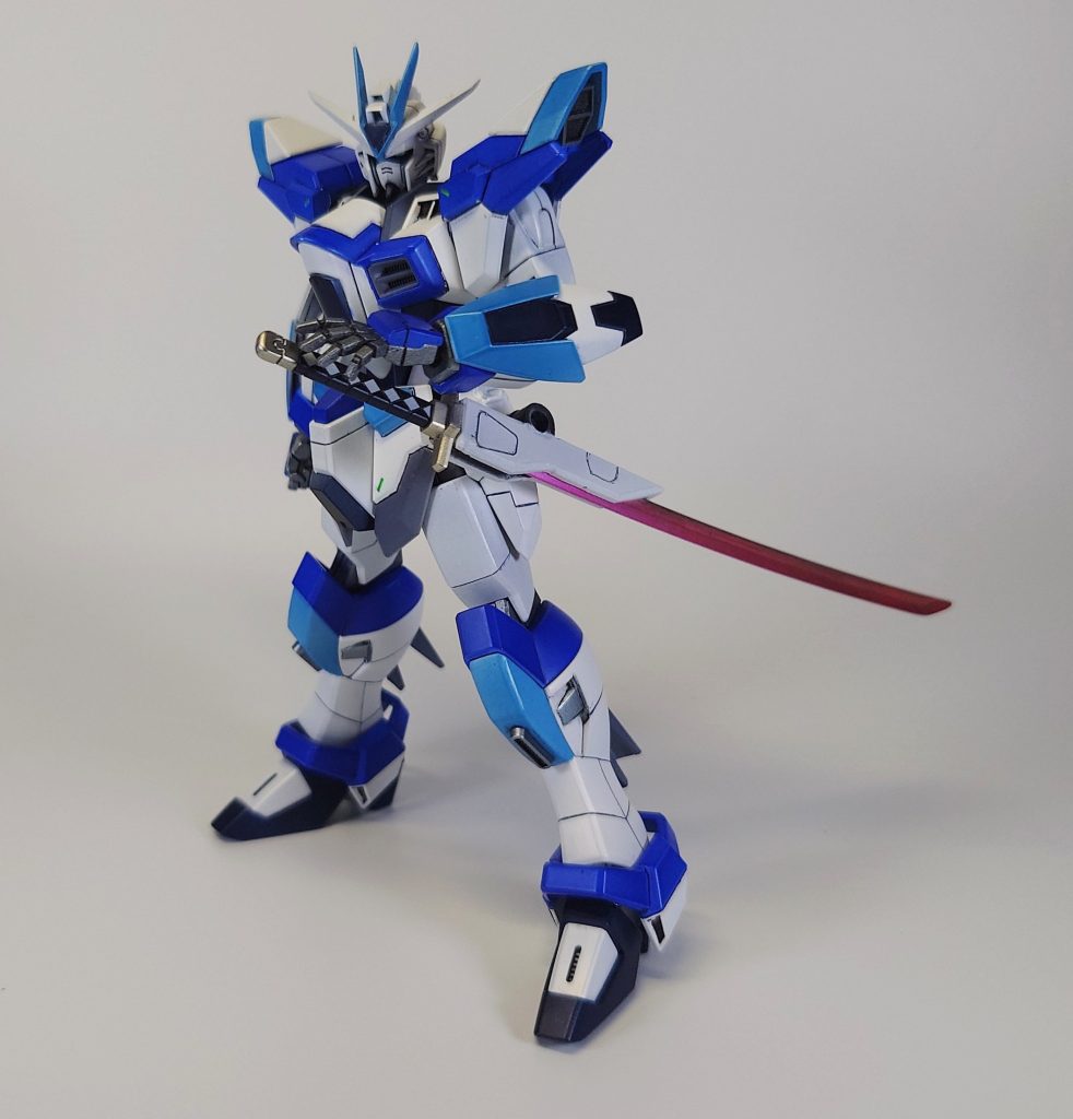 カタナの鞘パーツはジョイント部分をライフルと同じ形状にしてあるので、サイドアーマーやリアアーマー、レールガン横のほか、キャノン砲同様にアームを介してレールガン基部にも接続できます。ここまで見ていただきありがとうございました。