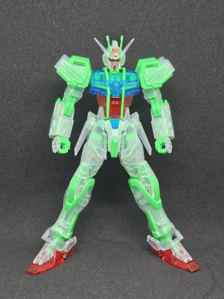 正面。胸部のクリアブルーも意外と透けてますね。