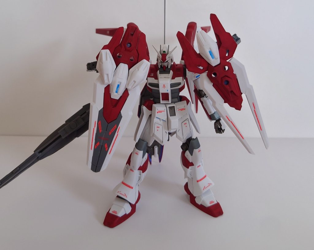 アームが伸びるのでサンダーボルトごっこができます赤い髪の同じ顔をした女の子が守ってくれそうなのでたぶん俺は死なない