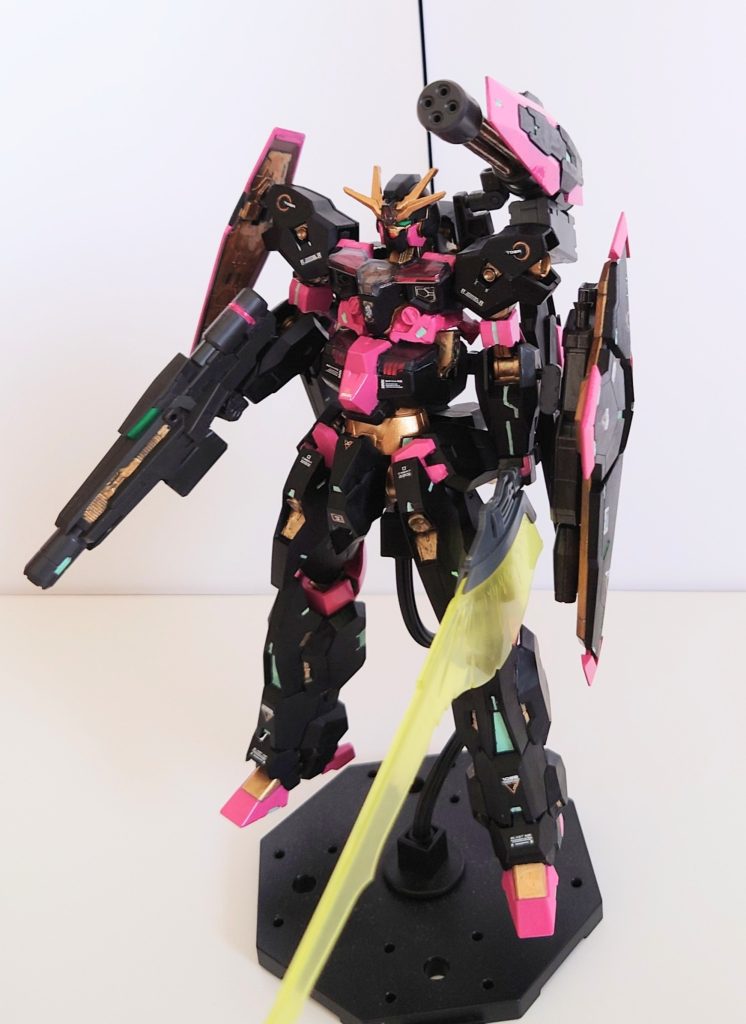 ウルとソーンを合体させてるのを見たので、自分もやろうと思いました前に黒いルブリスを作ったので同じカラーと2号機という事にしました