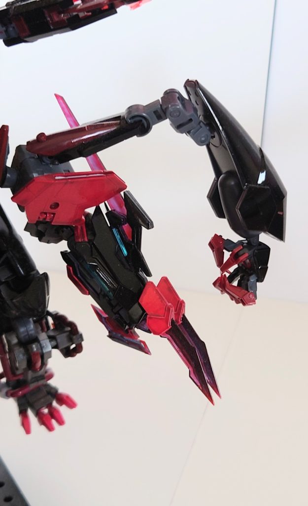 〜インフィニティデスクロー〜すべてを無惨に引裂く紅の鋭爪どんなに強靭な装甲も紙の如く斬り裂く相手は死ぬ