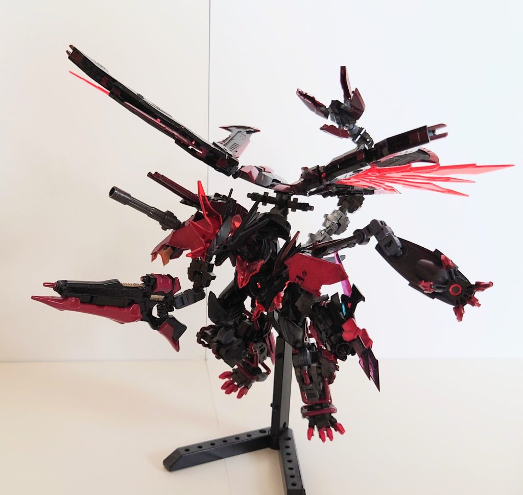 これは穴空けたり、思い切ってパーツぶった切ったり、パテで穴埋めしたりした数年前に製作したものなので初めてやったことが詰まっていますそう、これは破壊の地獄龍の〜処女の彫像〜(ヴァージンモニュメント)である