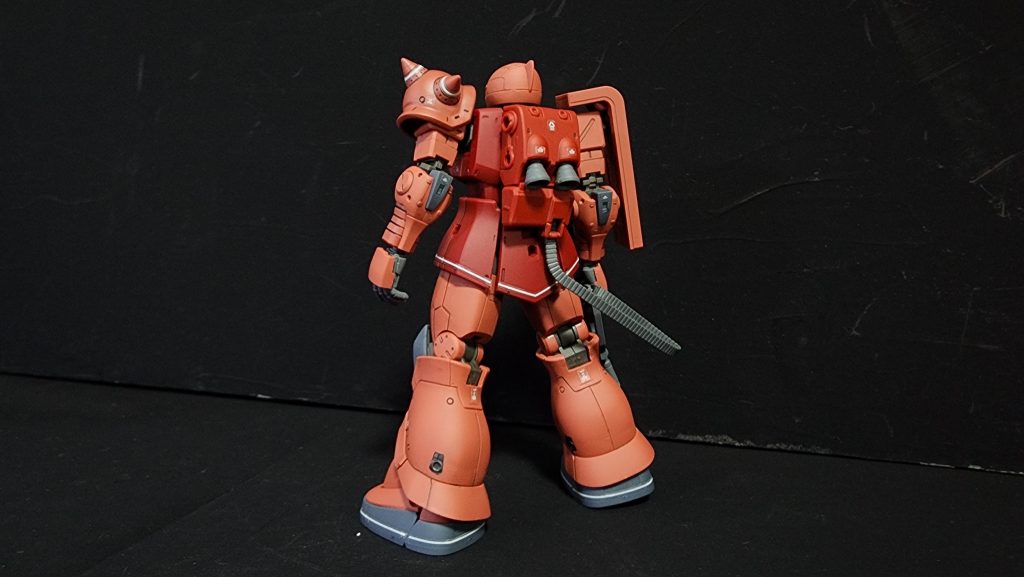 HG シャア専用ザクI–2枚目/制作者：エヴィン