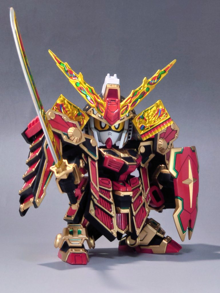 可動は少し窮屈。二の腕のボールは切り離してポリボールに交換、足首もポリボール接続にしてます。